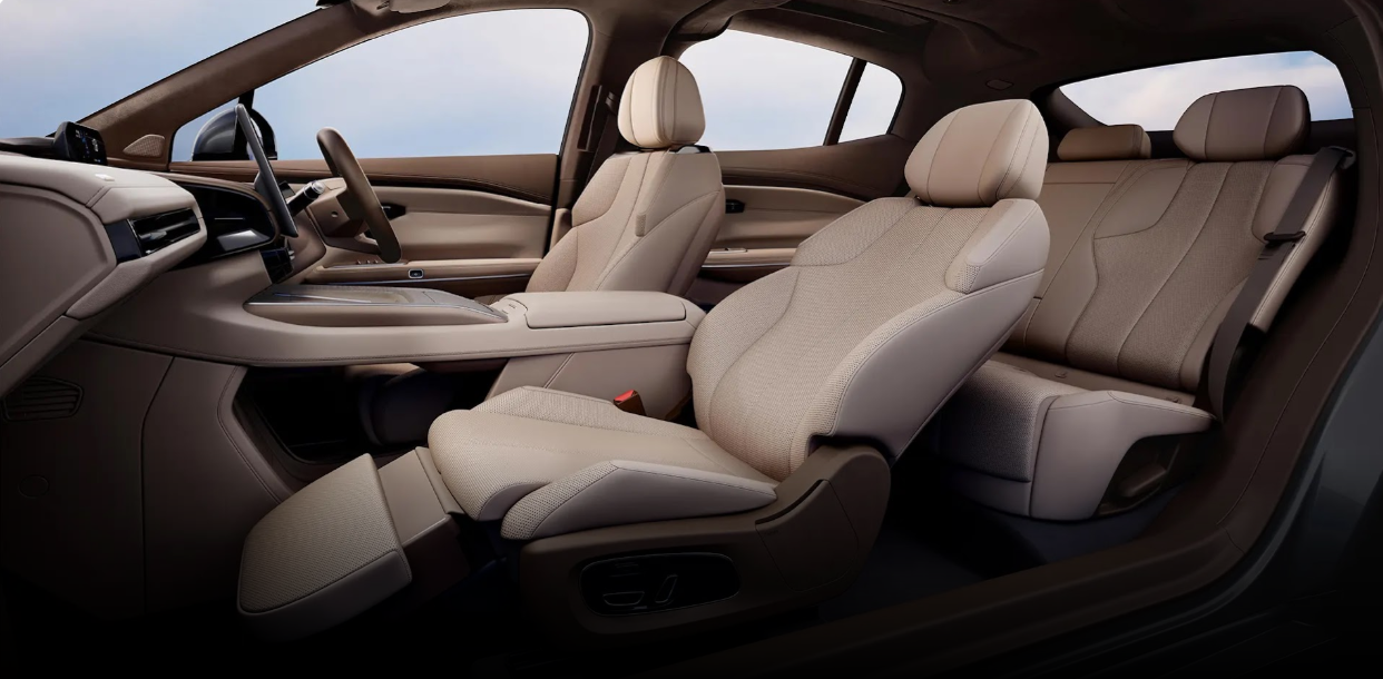 AION Hyptec HT — Interior 1